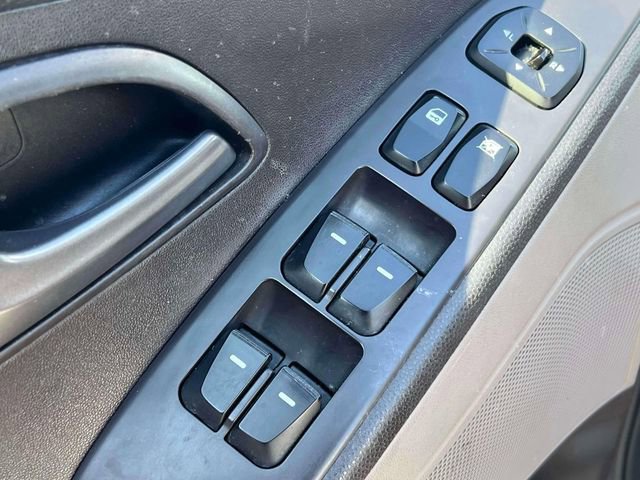 Used 2014 Hyundai Tucson GLS image 17