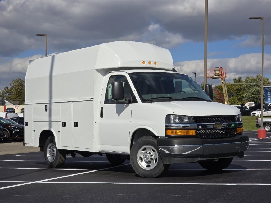 New 2025 Chevrolet Express 3500 w/ Power Convenience Package image 2