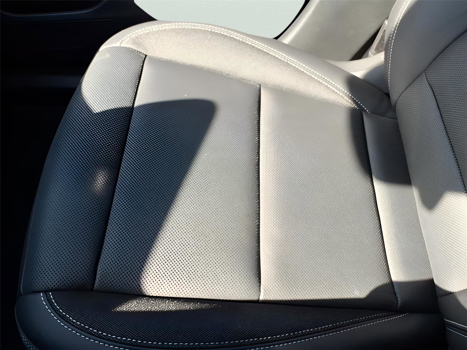 New 2025 Chevrolet Blazer EV LT image 24