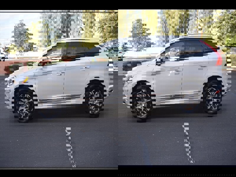 Used 2014 Volvo XC60 T6 image 4