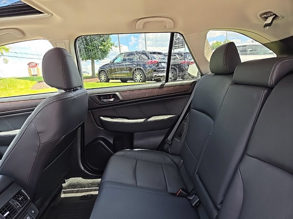 Used 2019 Subaru Outback 2.5i Limited AWD/4WD image 33