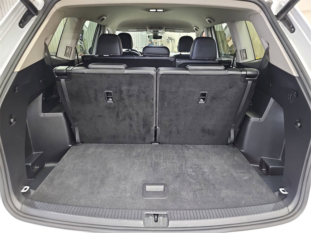 Used 2025 Volkswagen Atlas SE image 12