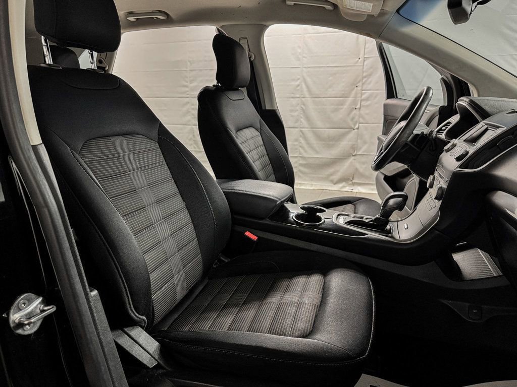 Used 2017 Ford Edge SEL AWD/4WD image 12