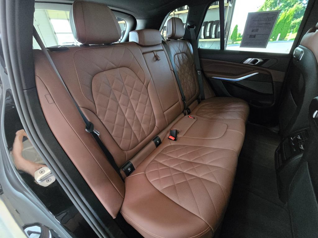 Used 2026 BMW X5 xDrive50e w/ M Sport Package AWD/4WD image 30