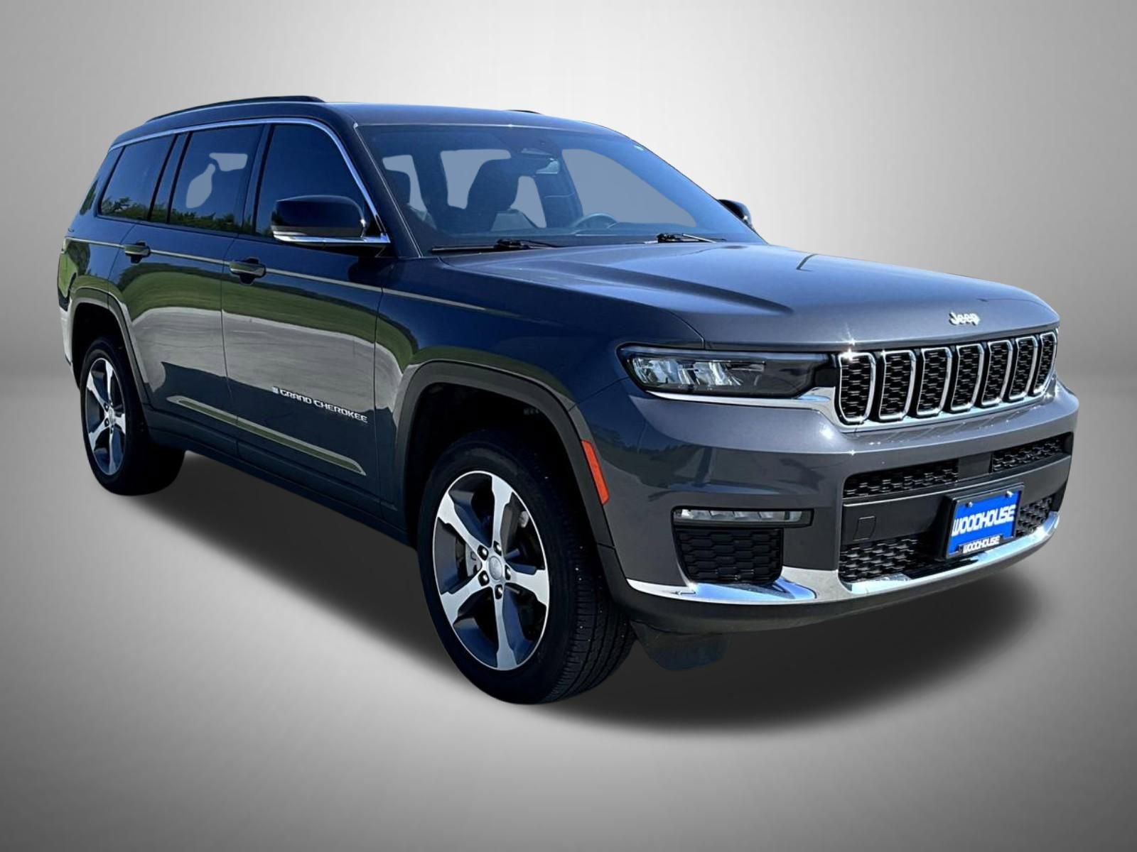 Used 2024 Jeep Grand Cherokee L Limited image 3