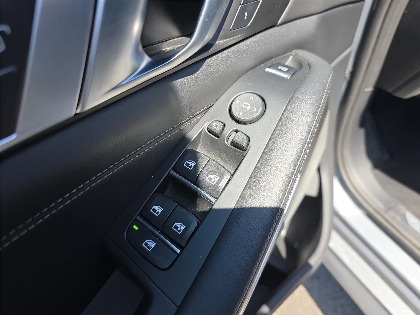 Used 2025 BMW X5 xDrive40i AWD/4WD image 19