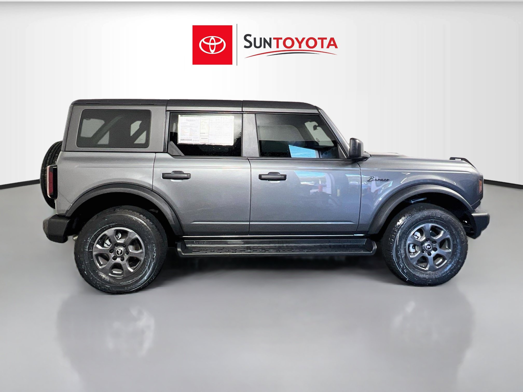 Used 2025 Ford Bronco Big Bend AWD/4WD image 2