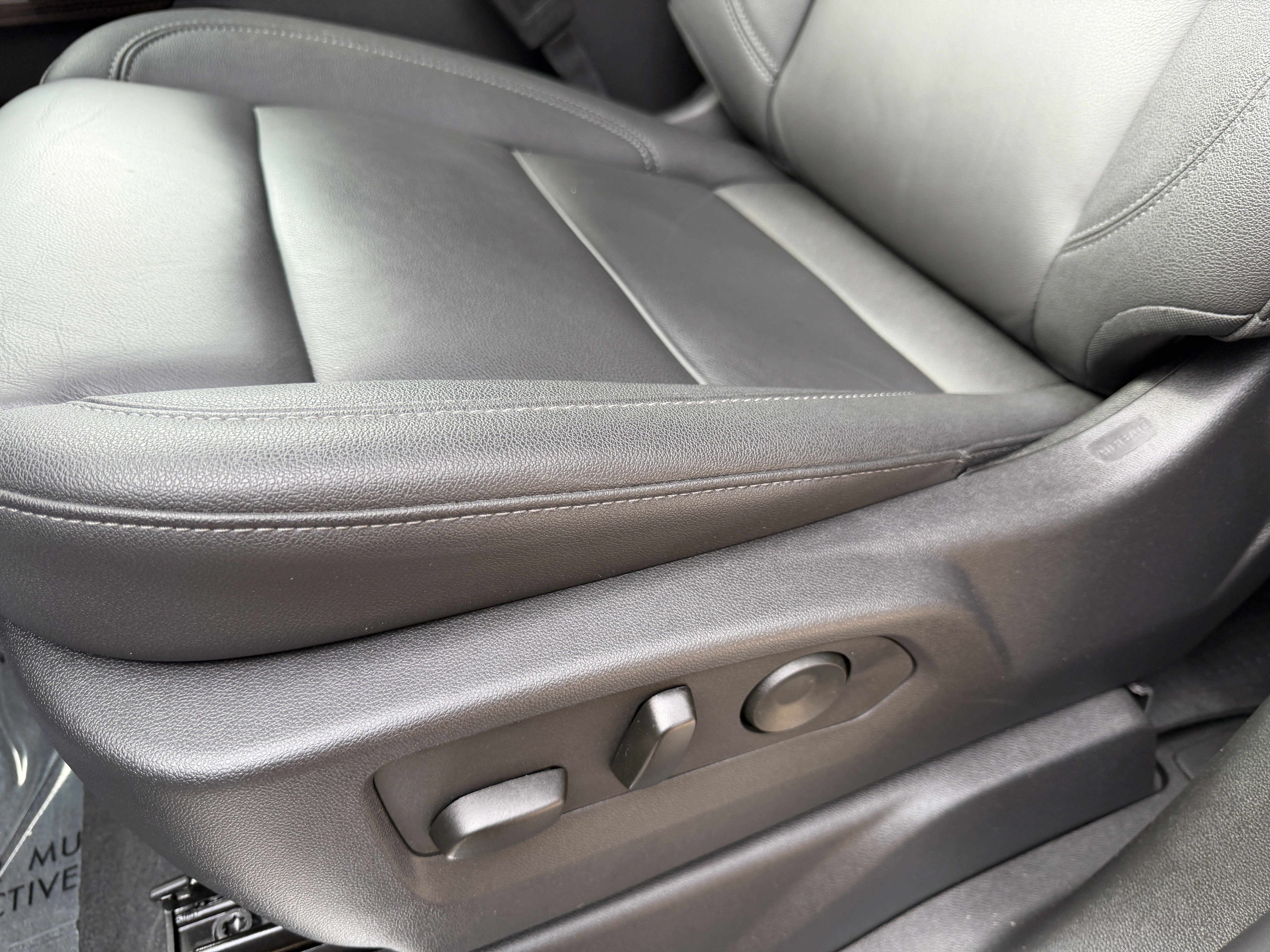 Used 2025 Chevrolet Silverado 1500 LT Trail Boss w/ LT Trail Boss Premium Package image 16