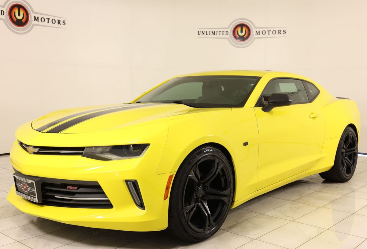 Used 2017 Chevrolet Camaro LT w/ RS Package RWD image 5