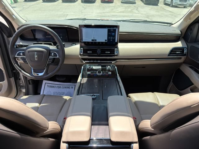 Used 2024 Lincoln Navigator Premiere AWD/4WD image 24