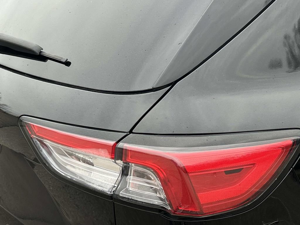 Used 2021 Ford Escape SEL w/ Technology Package image 12