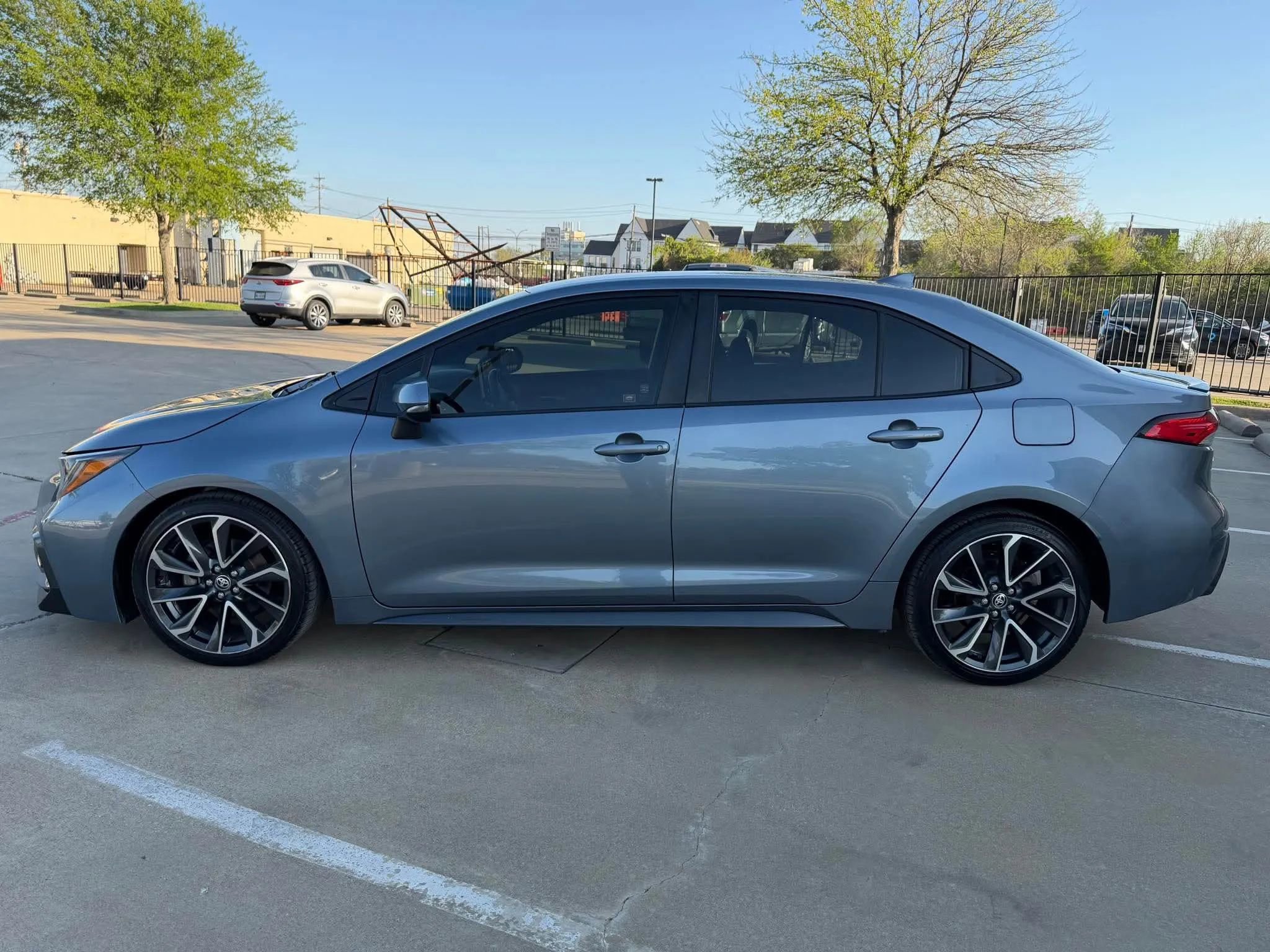 Used 2020 Toyota Corolla SE FWD image 5