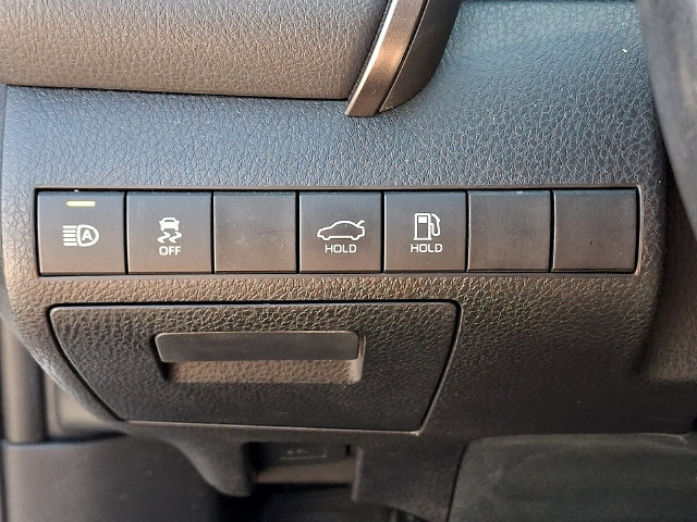 Certified 2020 Toyota Camry SE FWD image 15