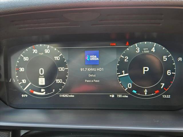 Used 2024 Land Rover Discovery Dynamic SE image 11