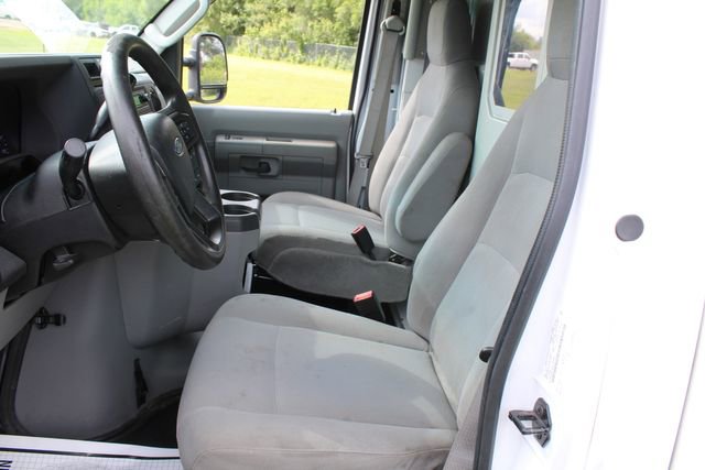 Used 2022 Ford E-350 and Econoline 350 Super Duty w/ Power Windows & Locks Group image 17