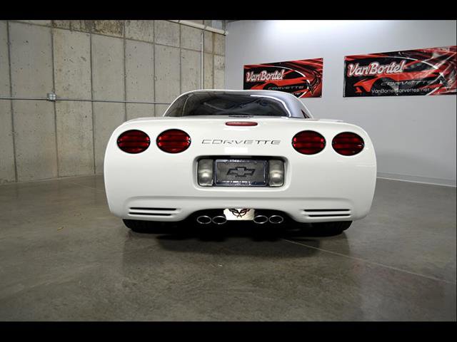 Used 2004 Chevrolet Corvette Coupe w/ Preferred Equipment Group image 6