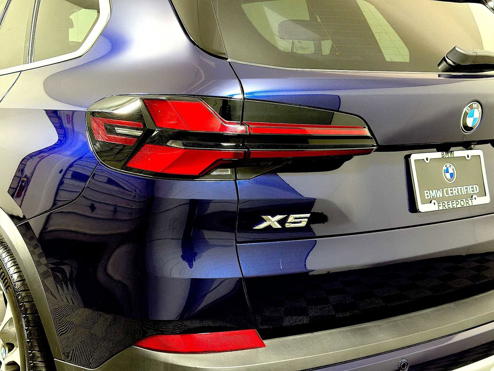 Certified 2024 BMW X5 xDrive40i w/ Premium Package image 28