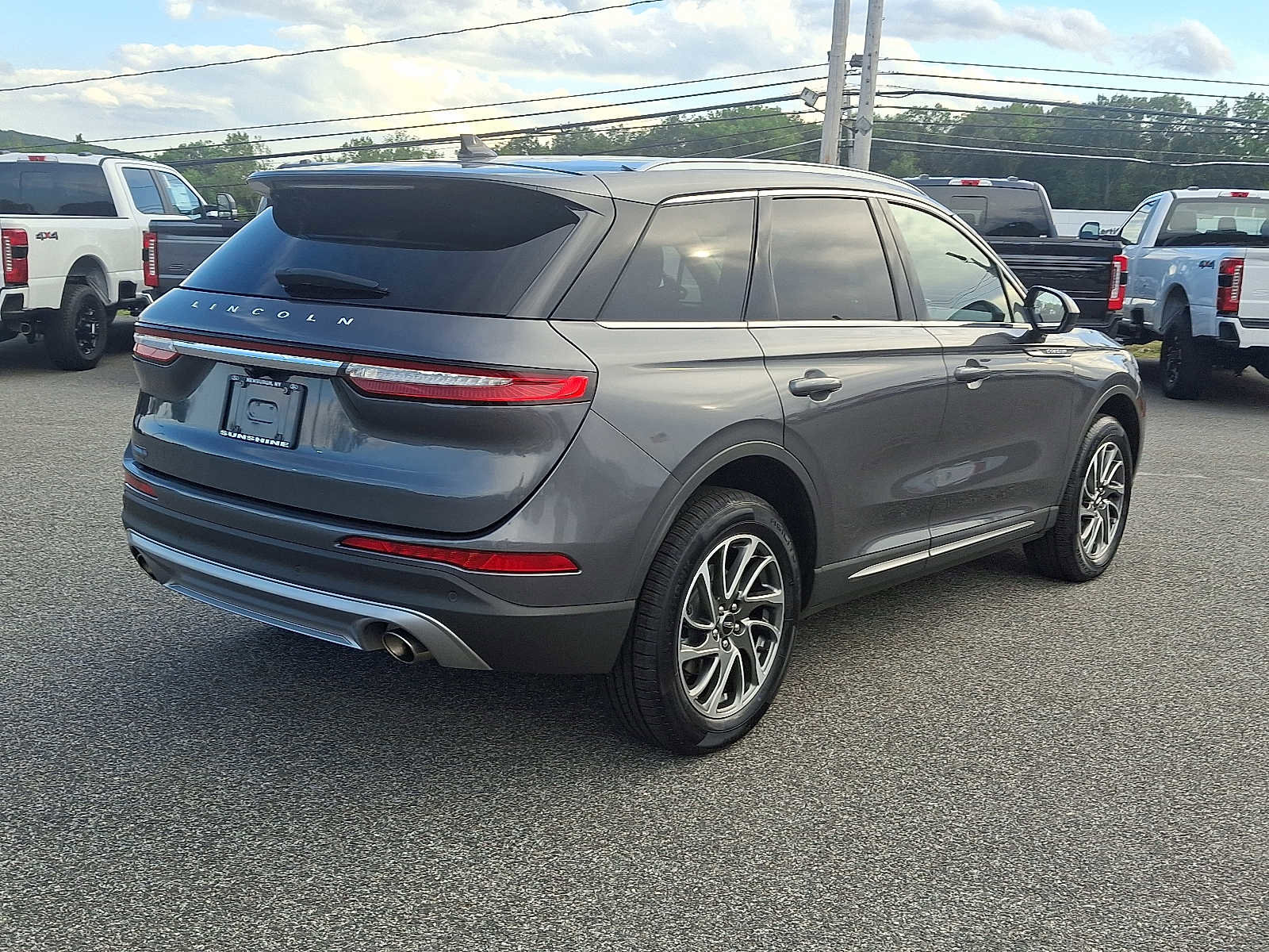 Used 2022 Lincoln Corsair Standard w/ Equipment Group 101A image 6