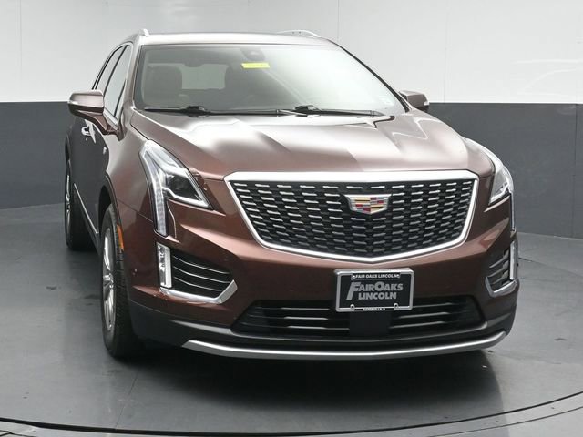 Used 2023 Cadillac XT5 Premium Luxury w/ Technology Package AWD/4WD image 2