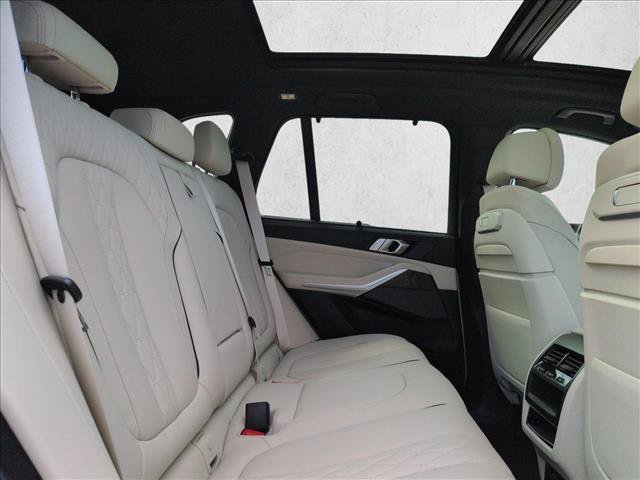 Used 2024 BMW X5 xDrive40i w/ Executive Package AWD/4WD image 21