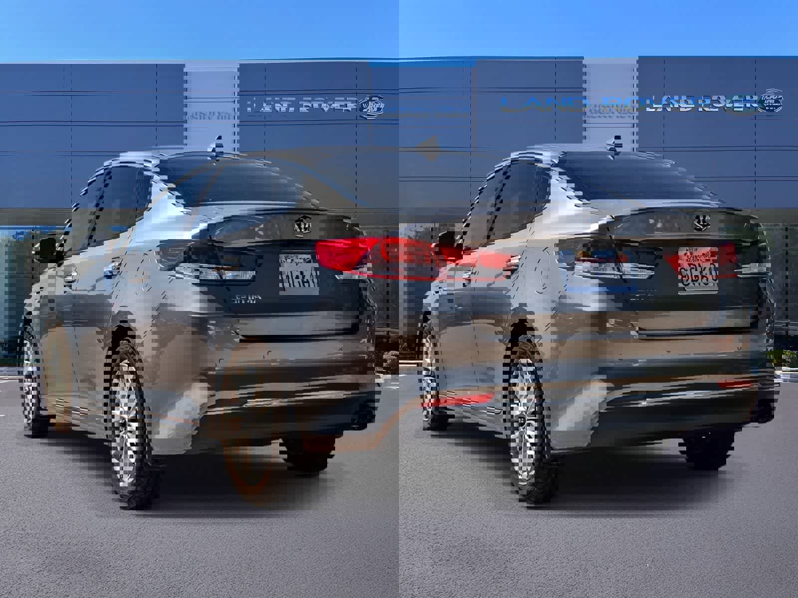 Used 2018 Kia Optima LX w/ 17" Alloy Wheels Package image 6