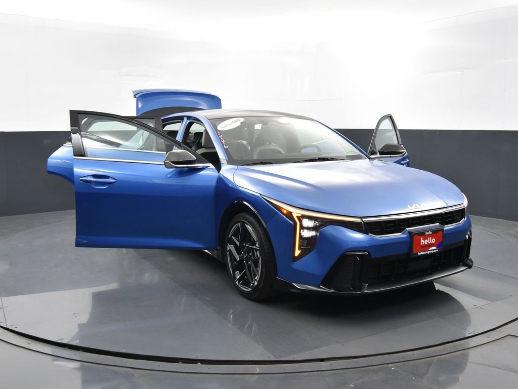 Certified 2025 Kia K4 GT-Line w/ GT-Line Premium Package image 39