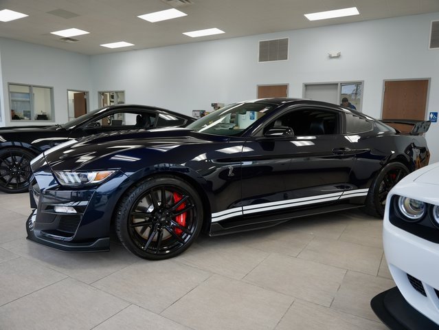 Used 2021 Ford Mustang Shelby GT500 w/ Technology Package image 4