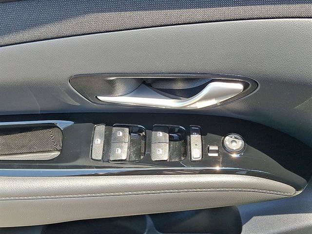 Certified 2024 Hyundai Tucson Limited AWD/4WD image 10