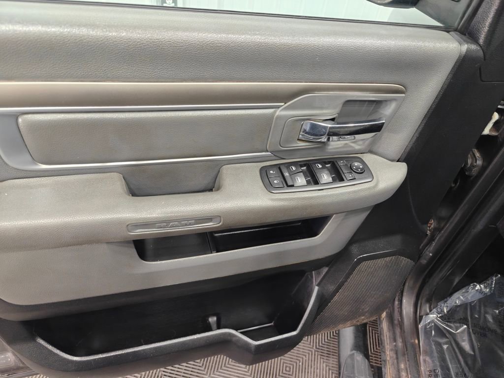 Used 2014 RAM 2500 SLT image 38