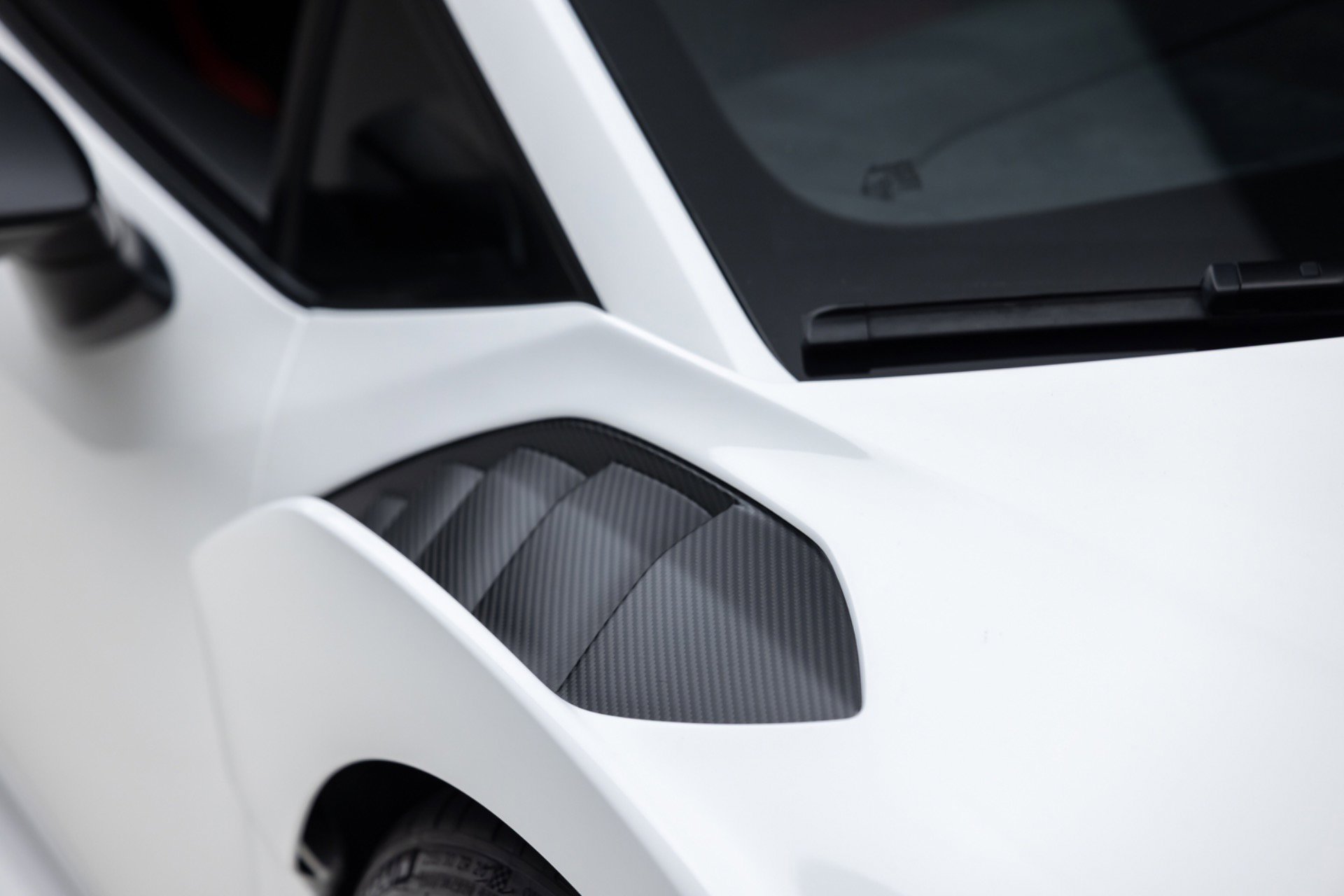 Used 2022 Lamborghini Huracan STO image 30