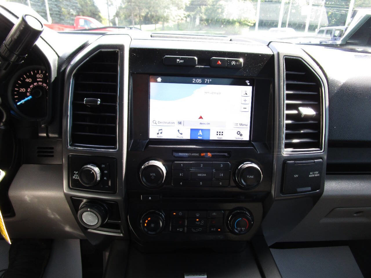 Used 2017 Ford F150 XLT w/ Equipment Group 302A Luxury image 31