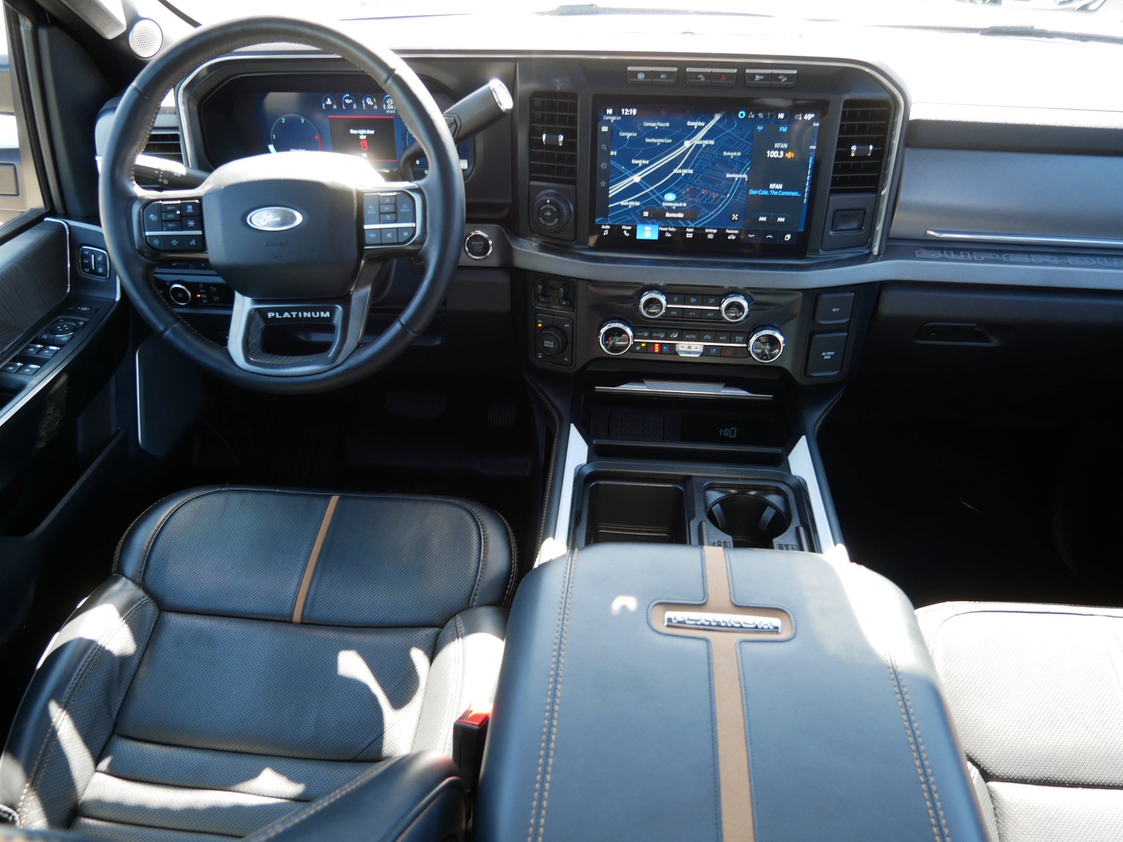 Used 2024 Ford F350 Platinum w/ FX4 Off-Road Package image 10