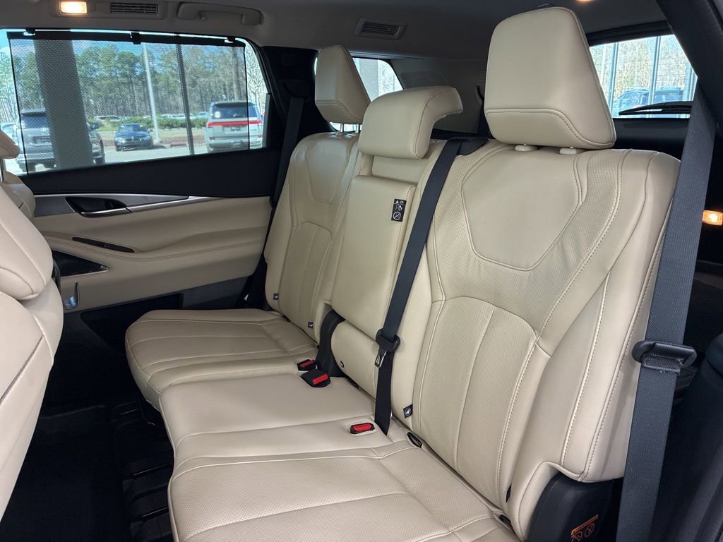 Used 2025 INFINITI QX60 Luxe image 23