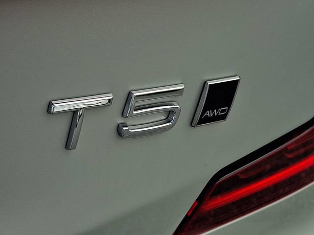 Used 2021 Volvo S60 T5 Momentum w/ Premium Package AWD/4WD image 30