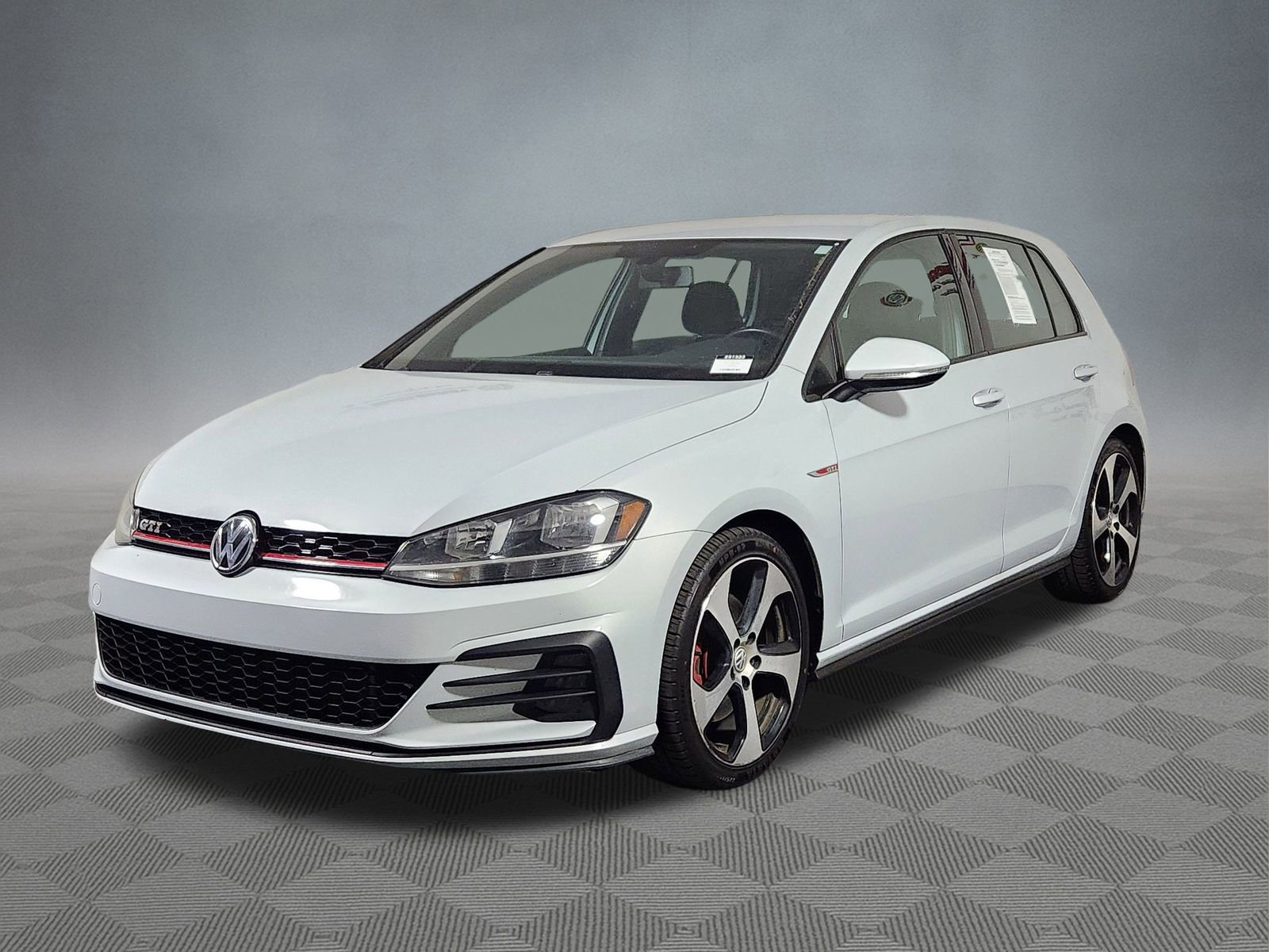 Used 2018 Volkswagen GTI S image 3