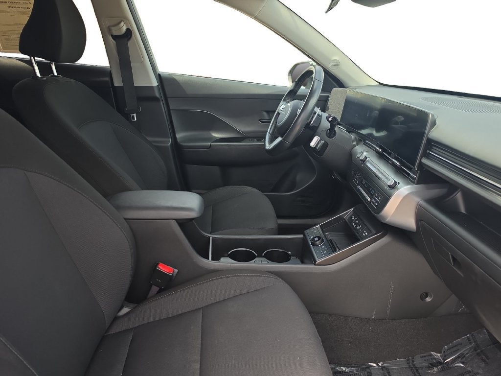 Certified 2024 Hyundai Kona SEL w/ Convenience Package FWD image 17