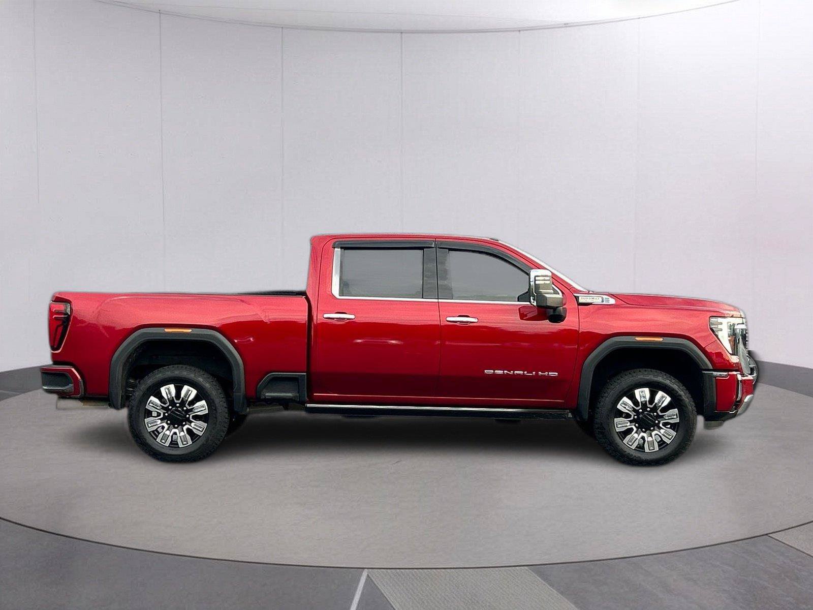 Used 2024 GMC Sierra 2500 Denali w/ Denali Reserve Package AWD/4WD image 8