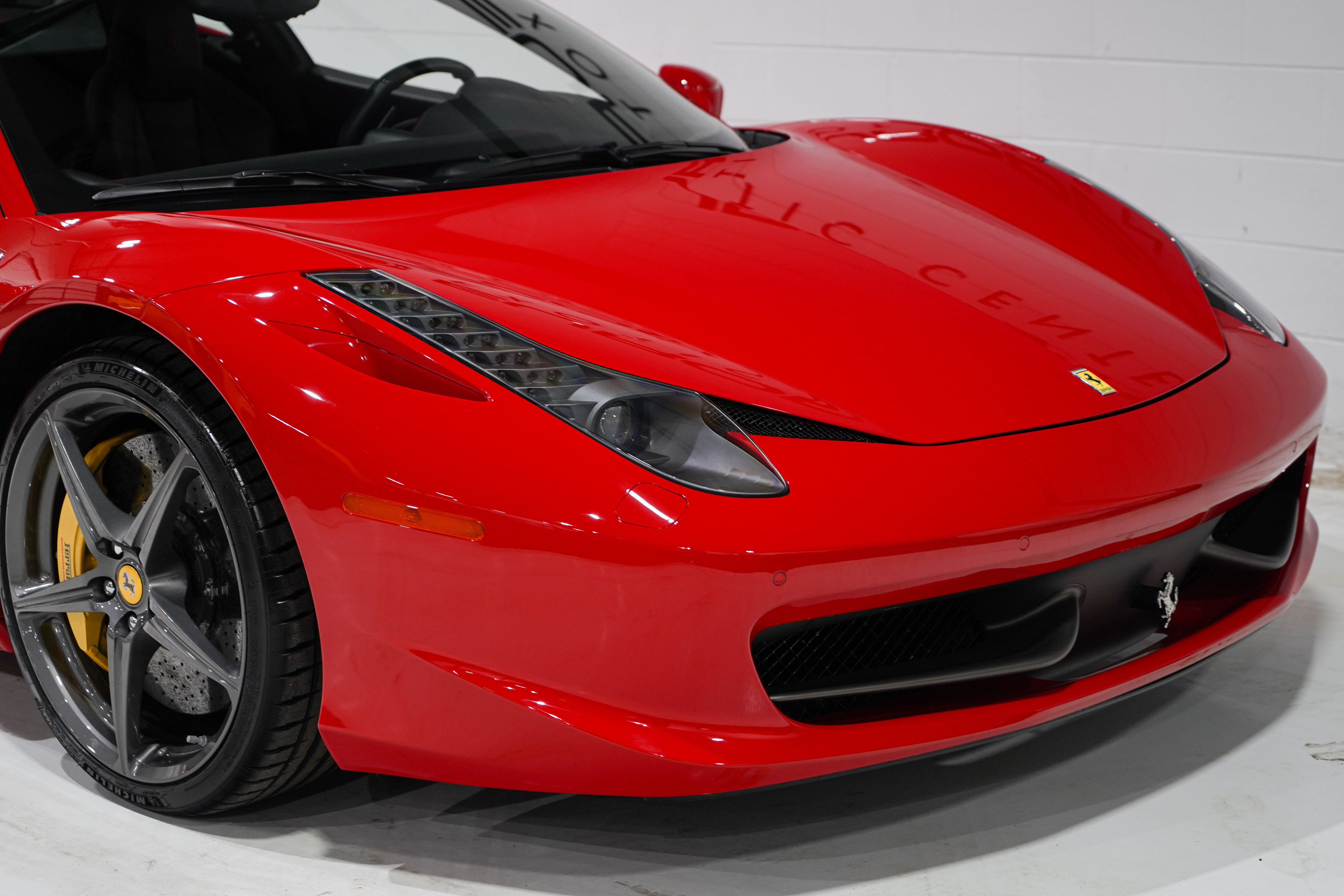 Used 2014 Ferrari 458 Italia Coupe RWD image 21
