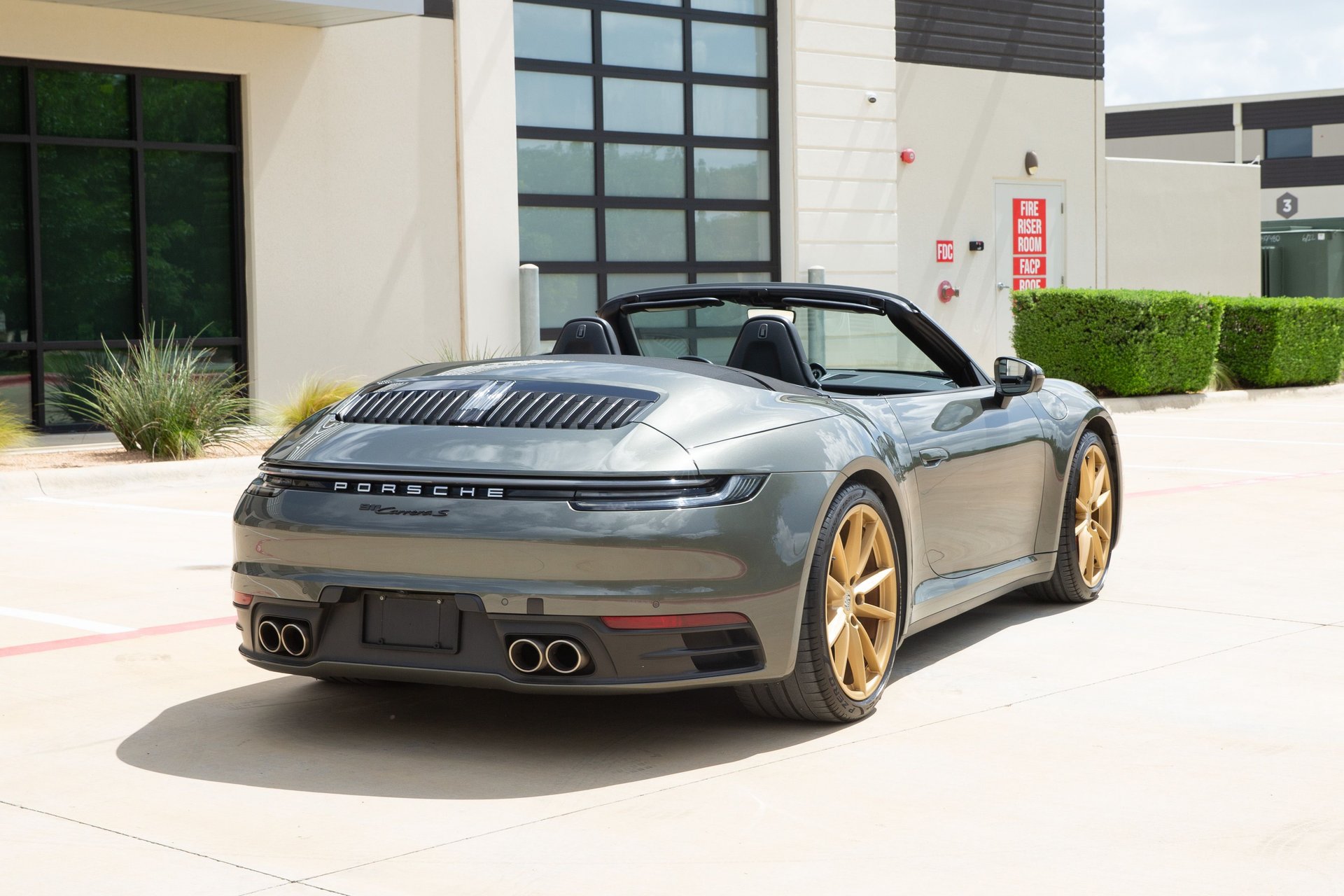 Used 2021 Porsche 911 Carrera S w/ Premium Package RWD image 9