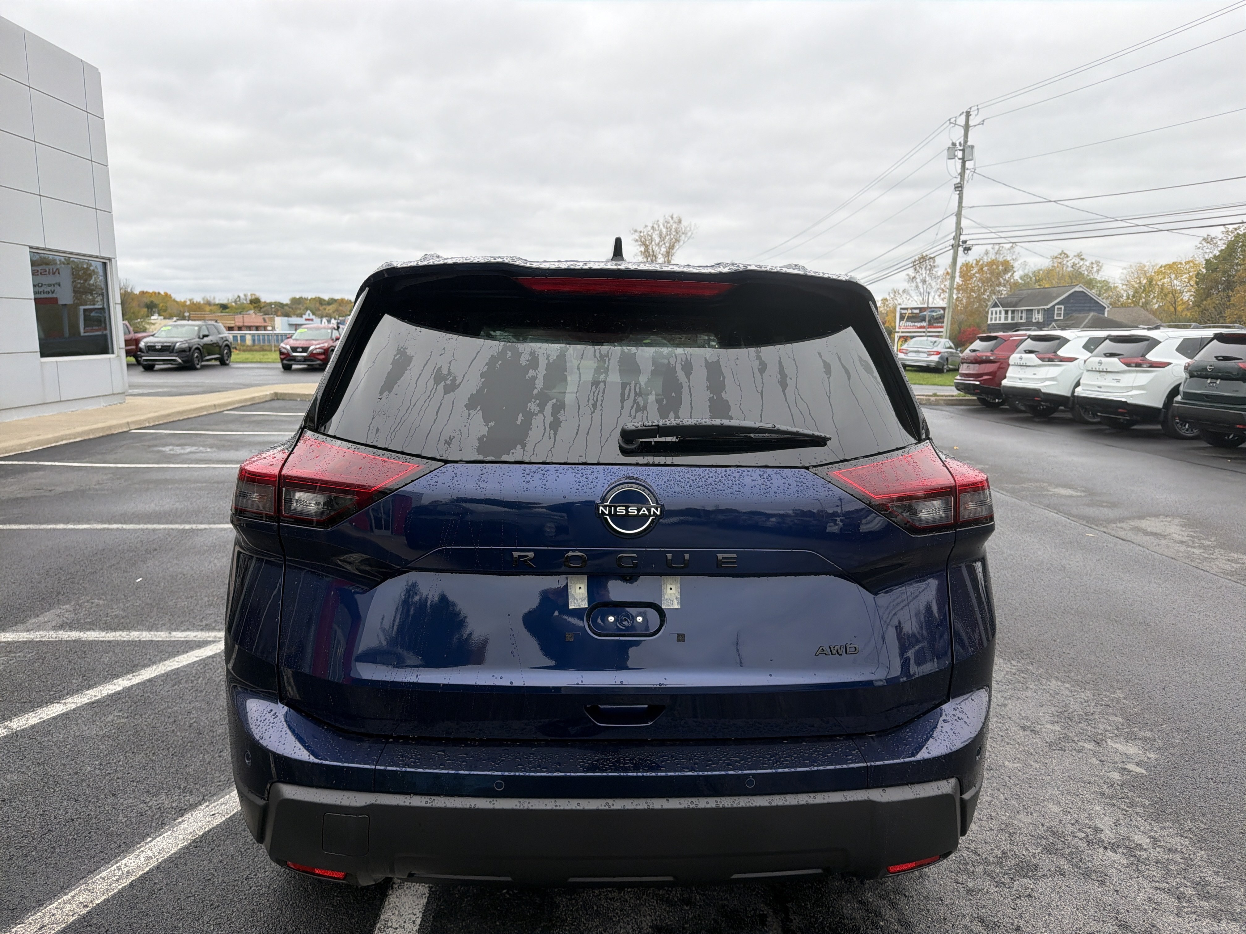 New 2027 Nissan Rogue Dark Armor AWD/4WD image 4
