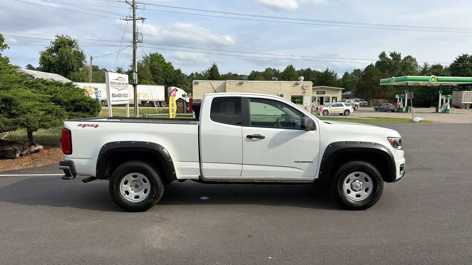 Used 2018 Chevrolet Colorado W/T AWD/4WD image 8