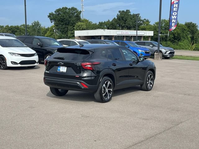 Certified 2025 Chevrolet Trax RS w/ Driver Confidence Package FWD image 4