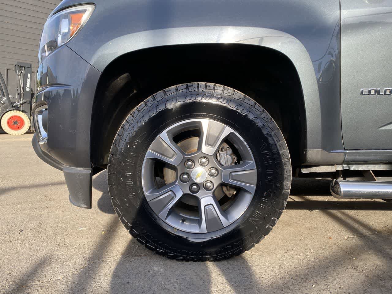 Used 2015 Chevrolet Colorado Z71 AWD/4WD image 11