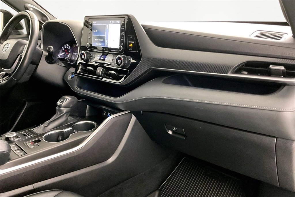 Used 2022 Toyota Highlander XSE image 22