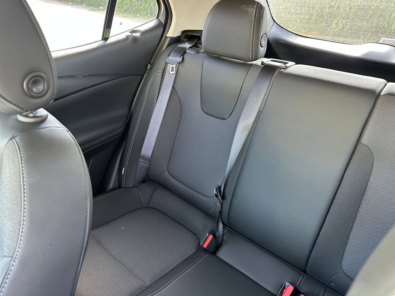 Used 2025 Buick Encore GX Preferred image 37