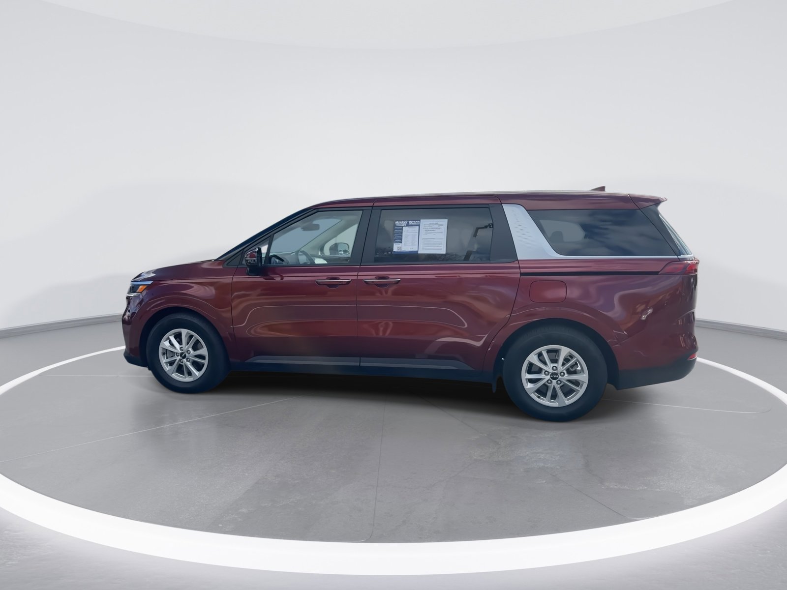 Used 2024 Kia Carnival LX image 6