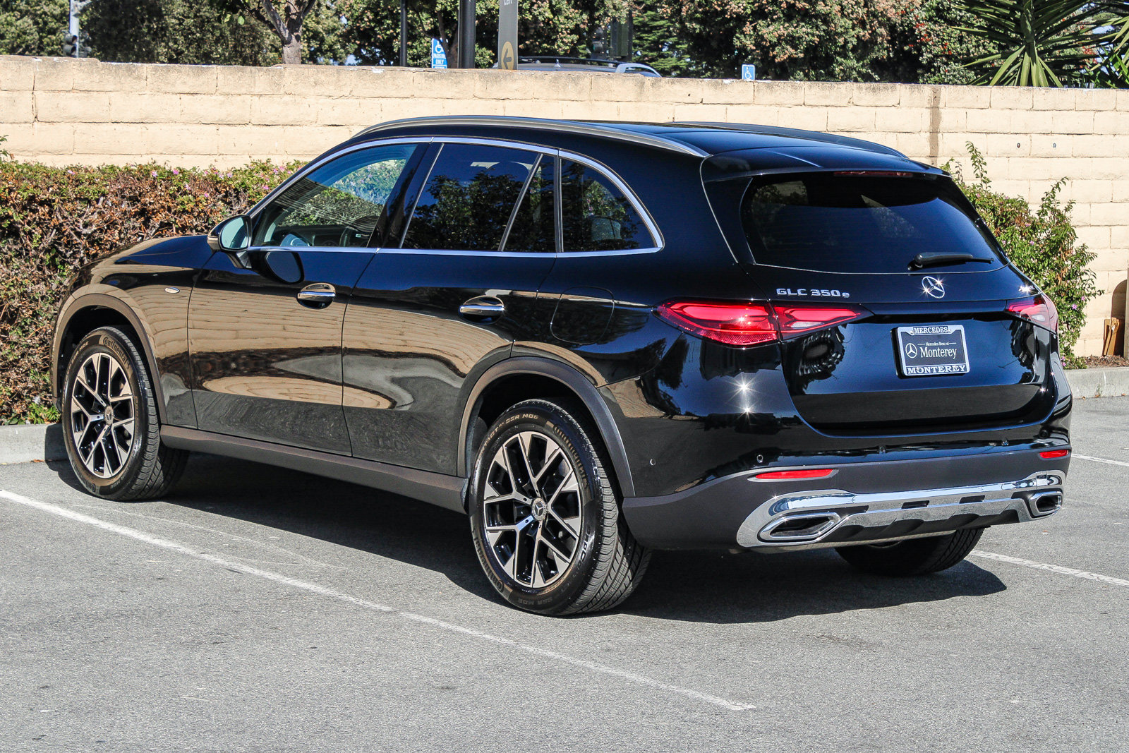 Certified 2025 Mercedes-Benz GLC 350e 4MATIC image 6