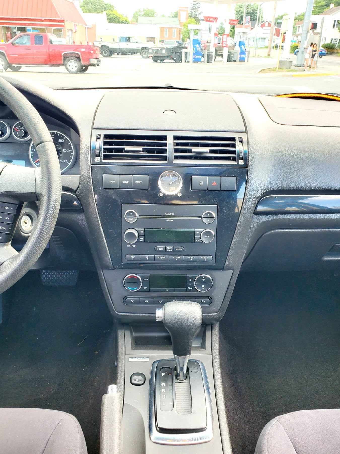 Used 2009 Ford Fusion SEL FWD image 18
