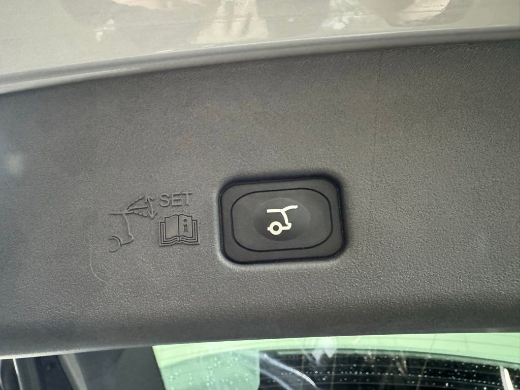 New 2026 Lincoln Nautilus Premier w/ Equipment Group 102A AWD/4WD image 15