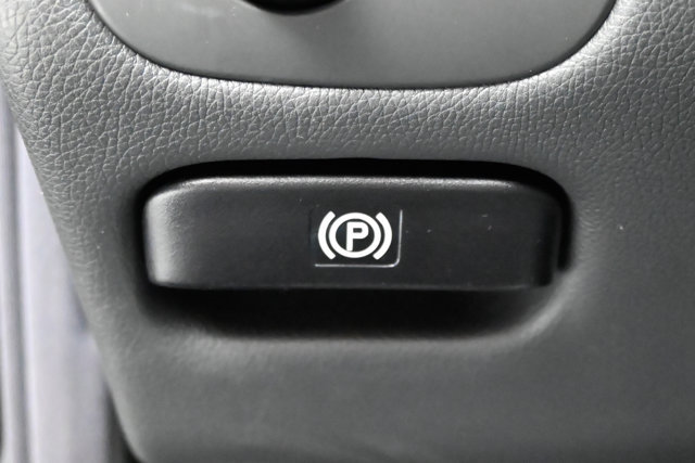 Used 2003 Mercedes-Benz C 230 Sedan image 60